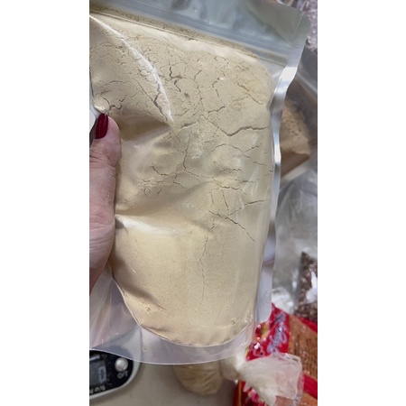 1kg bột ngô tẻ  rang xay mịn nguyên chất thơm ngon, dùng làm bánh hoặc mồi câu cá