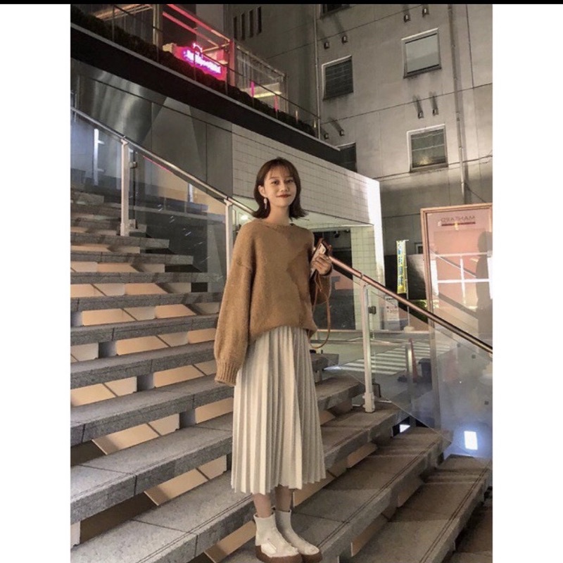 Chân váy xếp ly dài