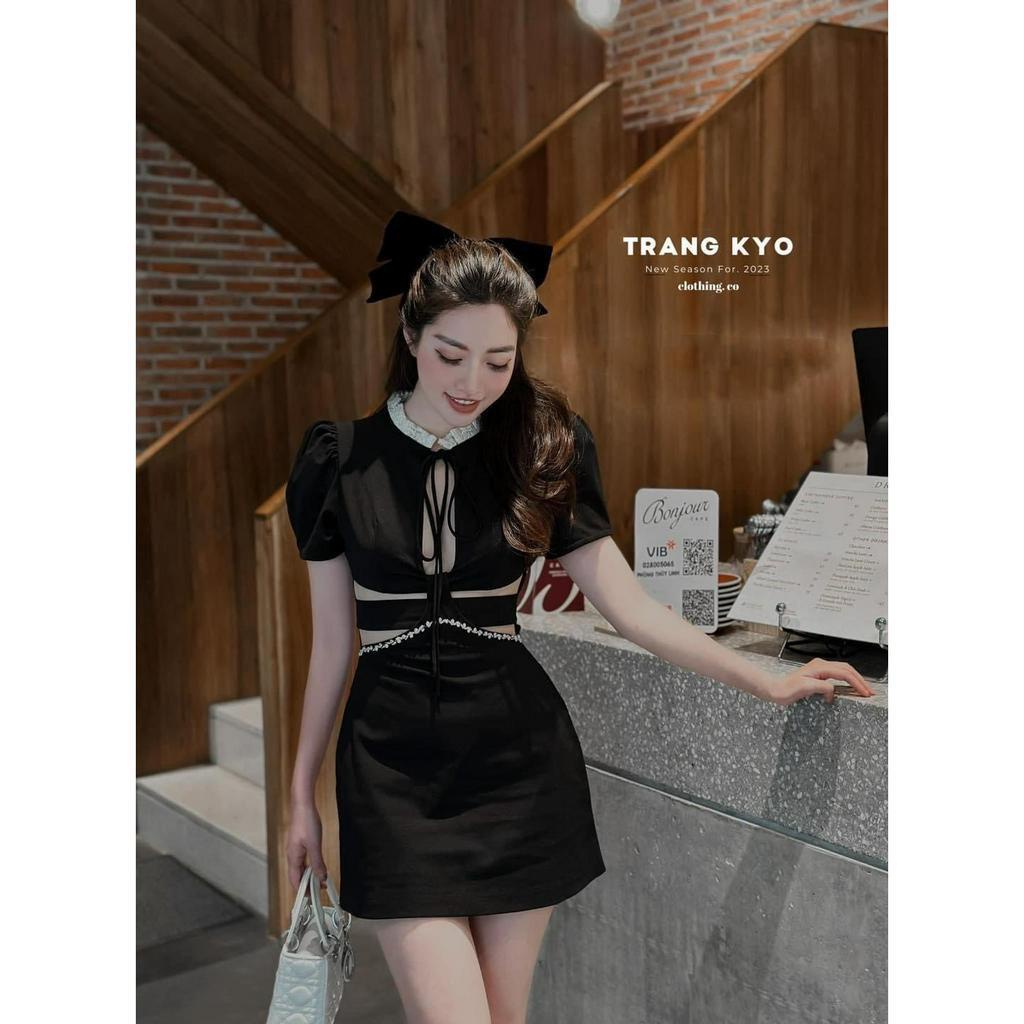 ĐẦM ĐEN KHOÉT EO NGỰC ĐÍNH CƯỜM BÈO CỔ TRẮNG TAY PHỒNG NHẸ