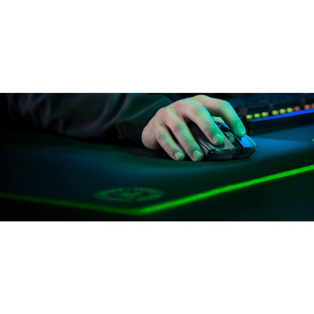 Chuột Gaming Razer Viper Ultimate Hyperspeed Lightweight Wireless Gaming Mouse & RGB Charging Dock