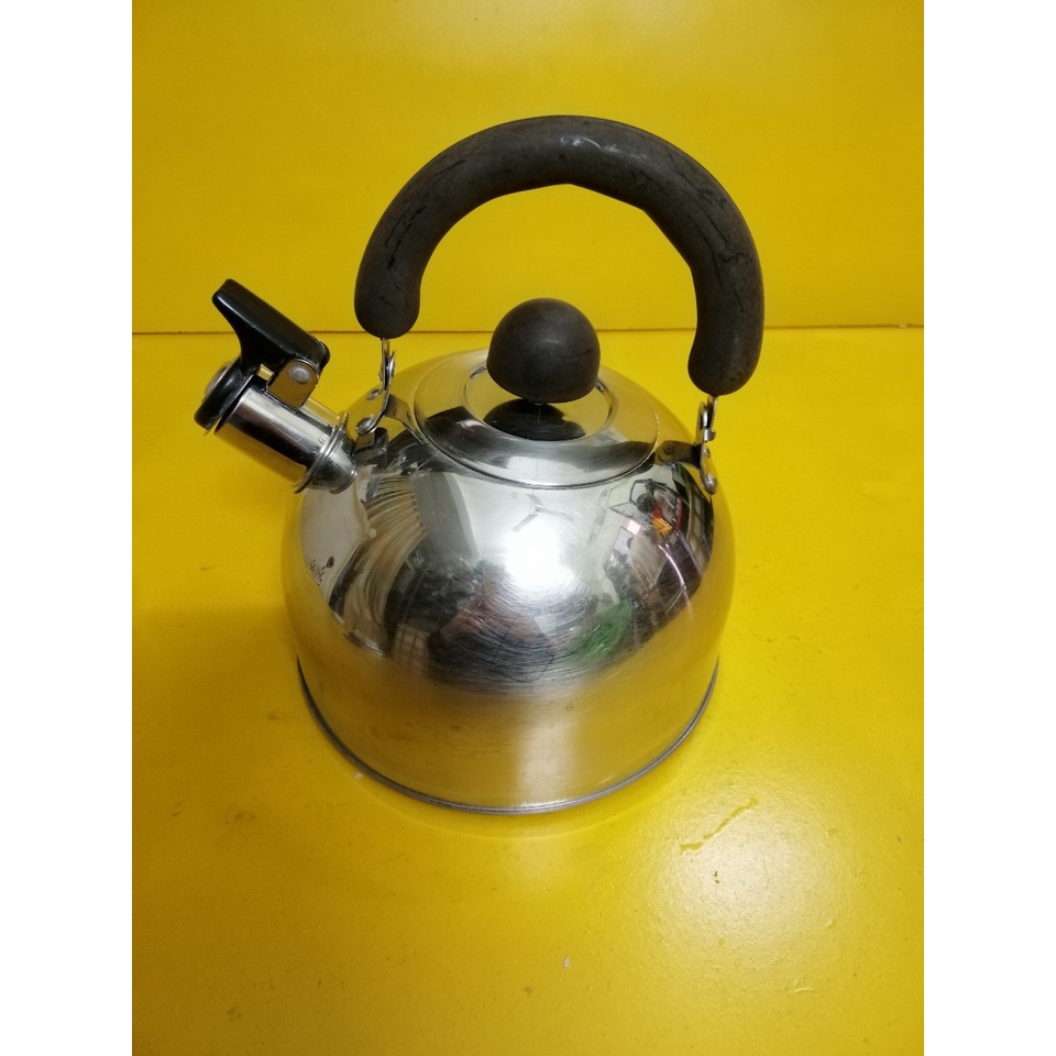 Ấm inox có còi hú nội địa Nhật (2.5L) (mã 872), Dùng được bếp từ