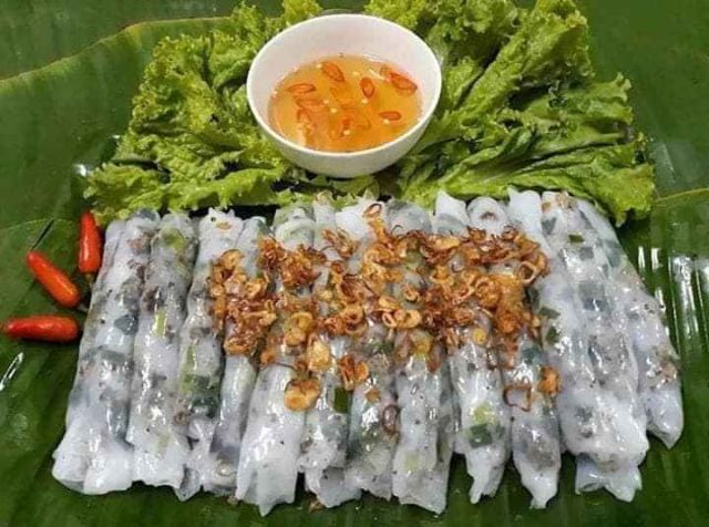 Bột bánh cuốn về rồi .
Ai đặt qua lấy nhé
ra quán Trong thời điểm dịch đóng cửa hết rồi 
🍍Bột bánh cuốn tự làm bánh tại