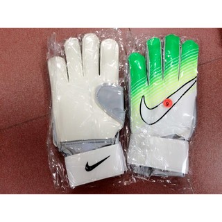 Găng tay thủ môn màu trắng xanh lá