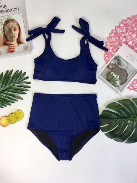 Bikini xanh đen buộc nơ dễ thương( kèm hình thât)