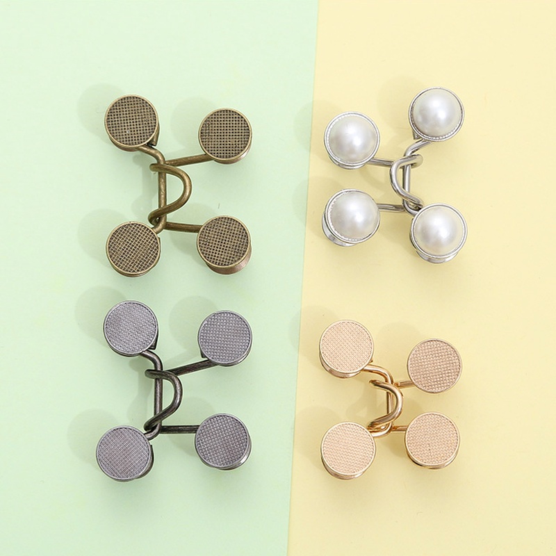 Phụ kiện ghim cài cho áo quần có thể dùng như khóa cài cố định lưng quần.