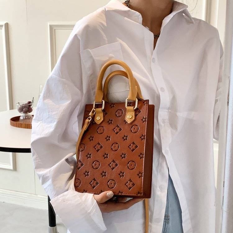 Túi Đeo Chéo Vuông Nhỏ Phong Cách Mới Dễ Phối Đồ Đựng Điện Thoại Di Động Cho Nữ