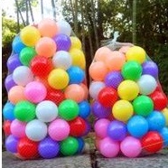 100 bóng nhựa cho bé nhiều màu dùng cho nhà banh.