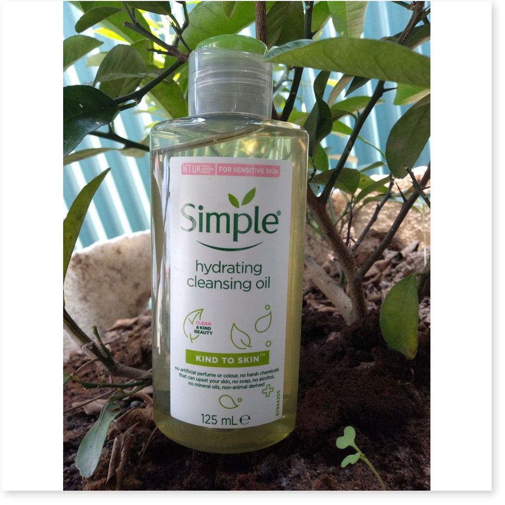 [Mã khuyến mãi] Dầu tẩy trang Simple Kind To Skin Hydrating Cleansing Oil 125ml (Bill Anh)