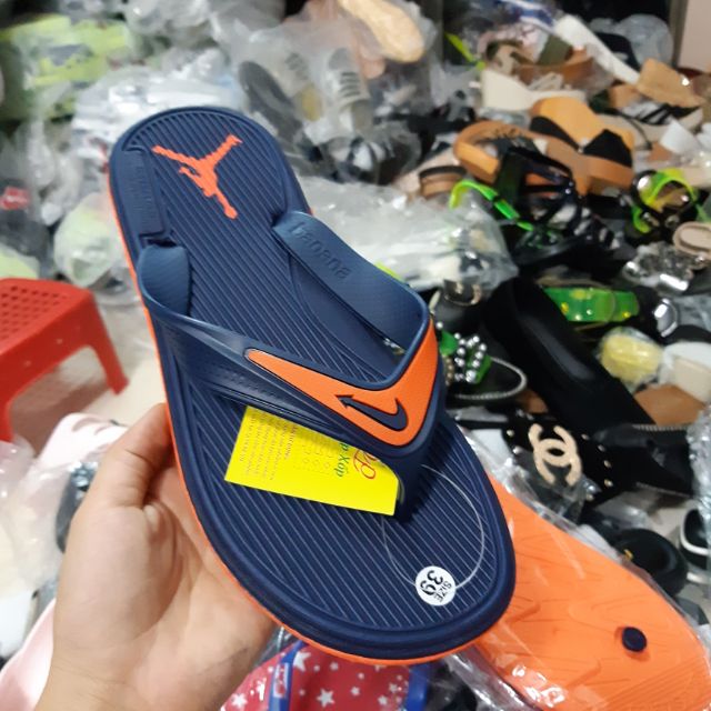 Dép sỏ ngón nam sịn