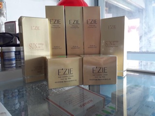 SỮA RỬA MẶT E'ZIE