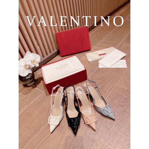 Giày cao gót mũi nhọn gót cao 8cm khoét eo màu trơn thương hiệu Valentino da thật cao cấp da mềm