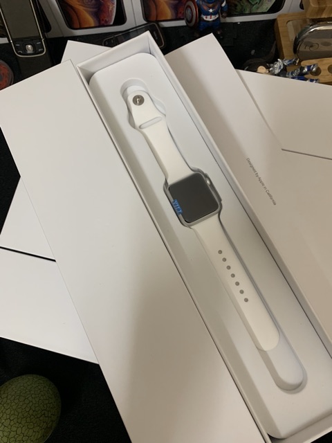 Đồng hồ Apple watch new chưa kick hoạt Fullbox new 100%