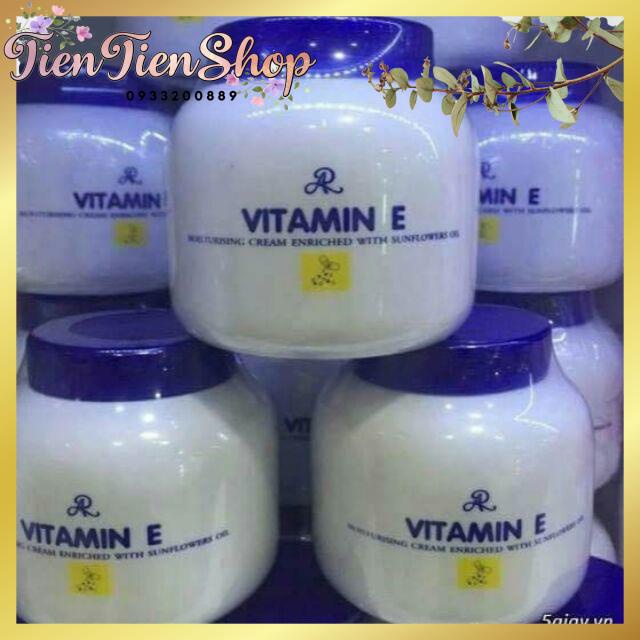KEM DƯỠNG ẨM VITAMIN E