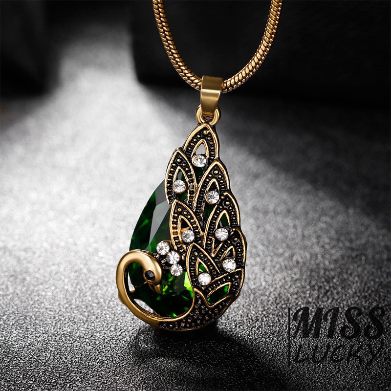 Set dây chuyền và khuyên tai phong cách cổ điển thanh lịch dành cho nữ