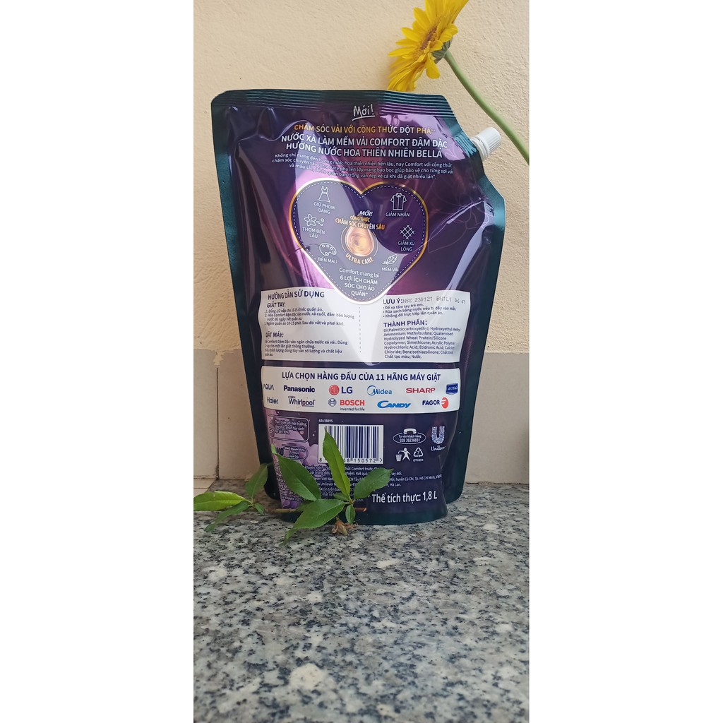 Nước xả vải Comfort Hương Nước hoa thiên nhiên túi 1,8L