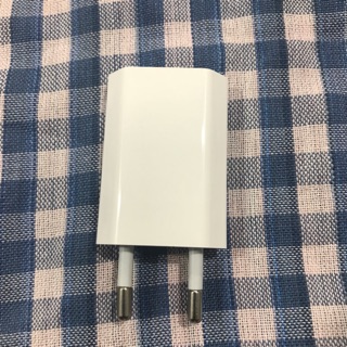 Củ sạc iphone Zin có seri bên trong chuẩn châu âu