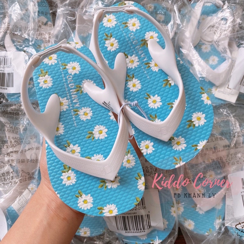 Dép xỏ ngón Old Navy cho bé yêu