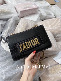Túi jadior mẫu da rắn trơn sần