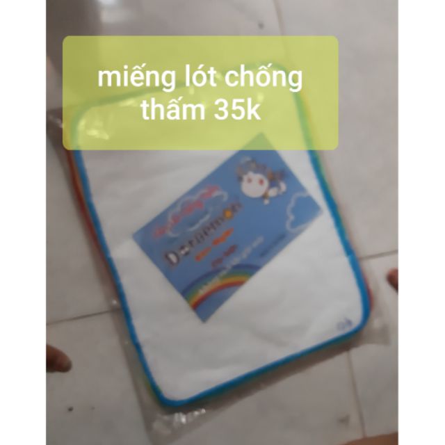 Miếng lót chống thấm Doremon