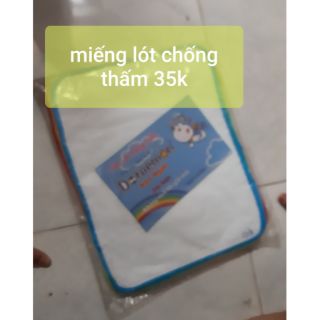 Miếng lót chống thấm Doremon