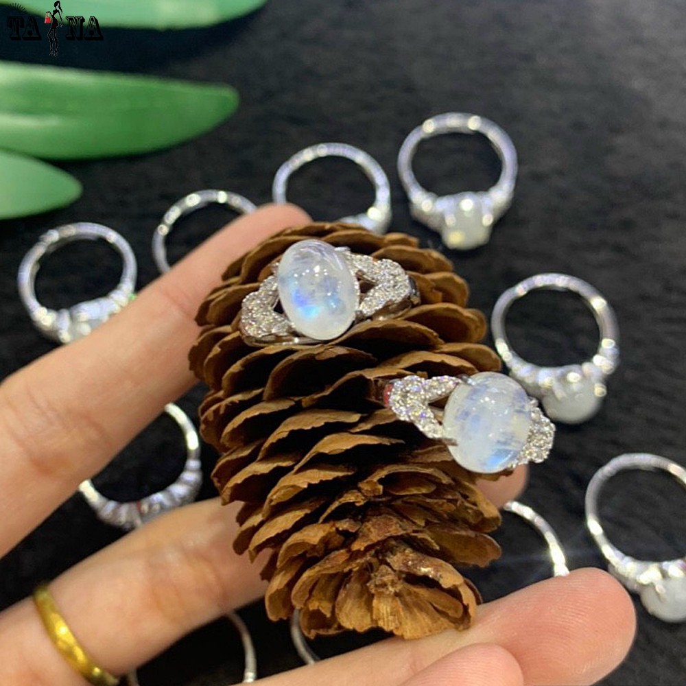 Nhẫn bạc đính đá mặt trăng (Moonstone) hợp mệnh Kim, Thủy