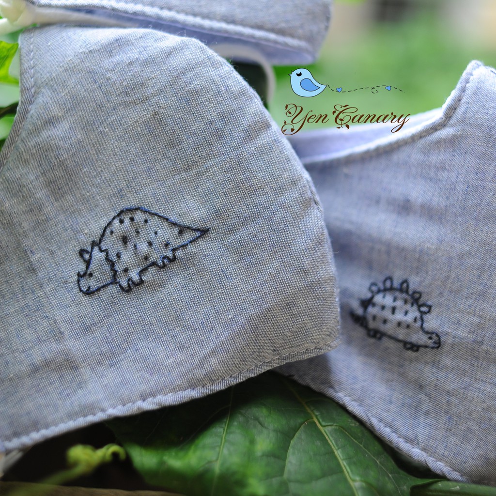 Khẩu trang thêu tay handmade, nhận thêu theo yêu cầu: thêu họa tiết, thêu tên,... | BigBuy360 - bigbuy360.vn