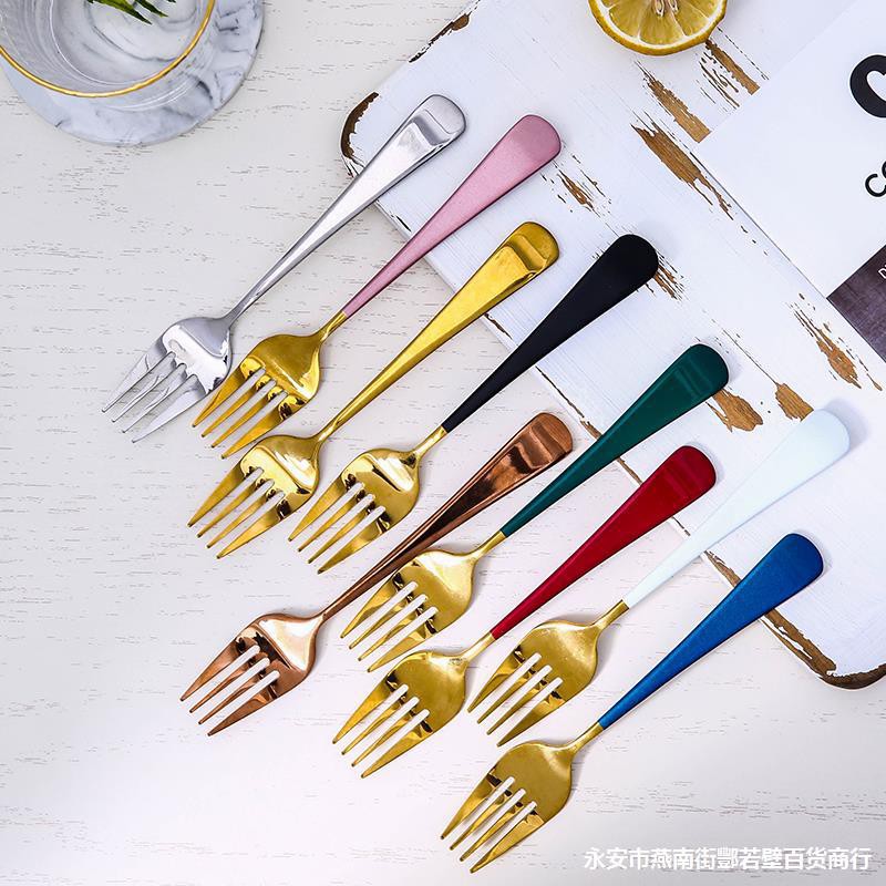 Dĩa inox 304 mạ vàng chuôi nhiều màu đặc sắc được sản xuất theo công nghệ tiên tiến của Nhật Bản Gelife beermart PP | BigBuy360 - bigbuy360.vn