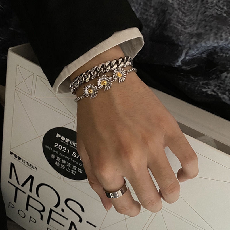 Vòng đeo tay kim loại mặt hình hoa cúc phong cách hip hop cá tính thời trang
