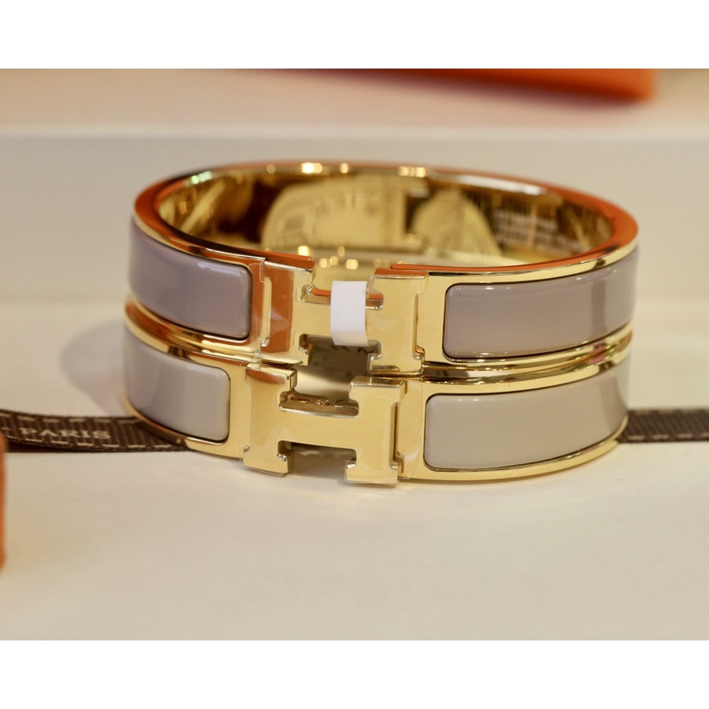 Vòng tay thời trang nữ cao cấp Hermes HM với thiết kế sành điệu, thanh lịch và cá tính