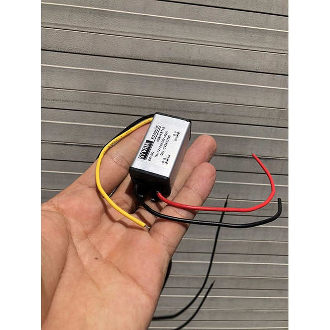 Bộ chuyển đổi nguồn từ 12V sang 5V