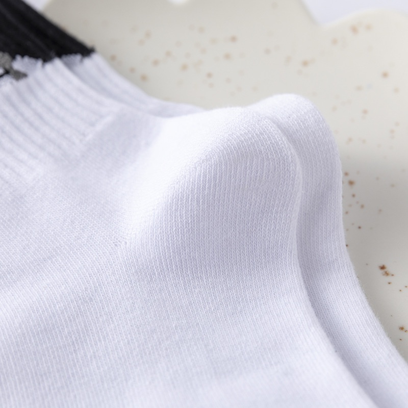 Vớ Doremon Caro Cực Ngầu - Tất Caro Doremon Streetwear