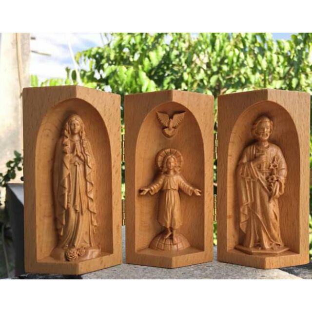 Bộ tượng thánh gia thất