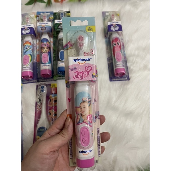 ⭐️⭐️BÀN CHẢI PIN CHO BÉ SPINBRUSH  💰💰💰giá: 220k   💎Bàn chải đánh răng loại bỏ mảng bám và mát xa nướu .