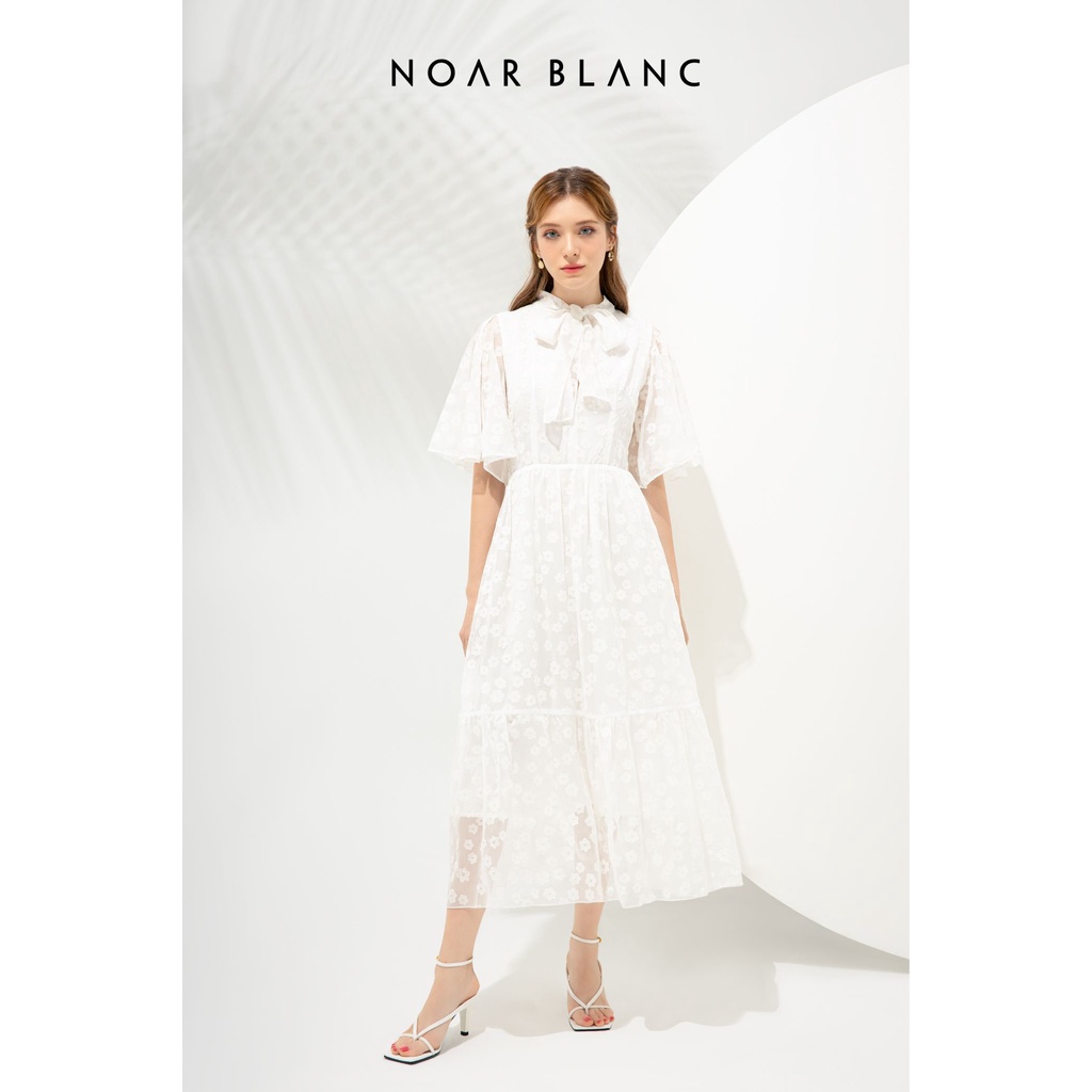 Đầm nữ thiết kế họa tiết in hoa dáng suông dài, tay bèo, cổ nơ sang trọng - Carmy Dress