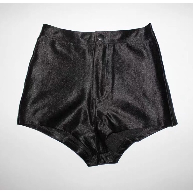 Quần đùi phi bóng