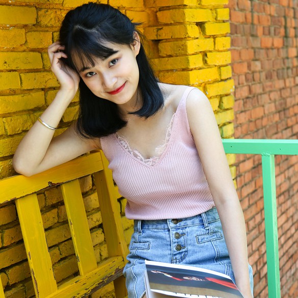 Áo sát nách phối ren kiểu dáng thời trang | BigBuy360 - bigbuy360.vn