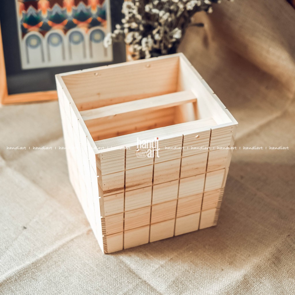 Chậu gỗ sọc caro trang trí hoa - Wooden flower pot