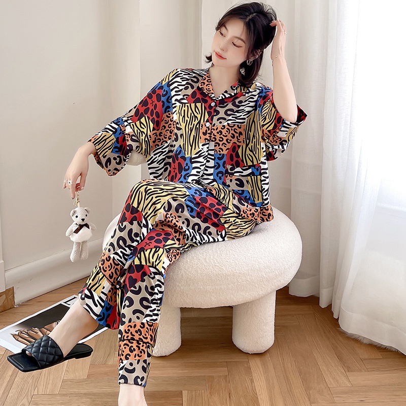 Bộ Đồ Ngủ Lụa Dài Tay Họa Tiết Da Báo Phong Cách Mới Cho Nữ