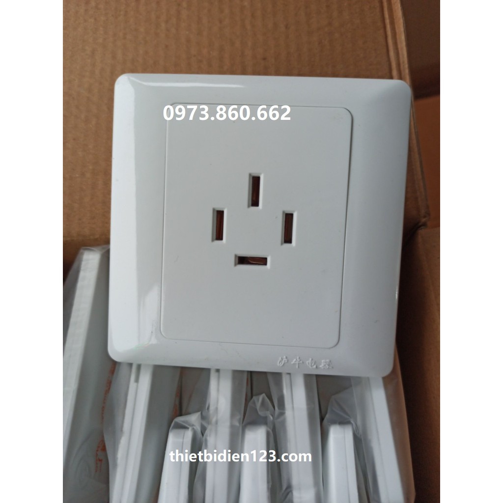 Ổ cắm 3 pha 4 lỗ mặt vuông 16A, 25A kiểu tiêu chuẩn 86 -TBĐ