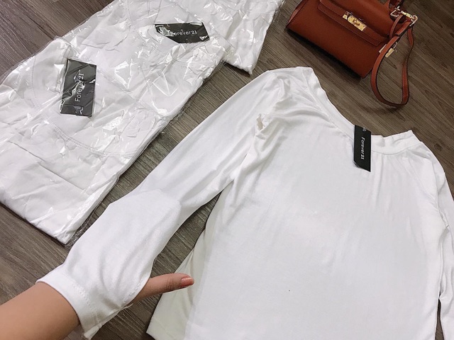 Áo Lệch Vai Xỏ Ngón - Chất Thun Cotton