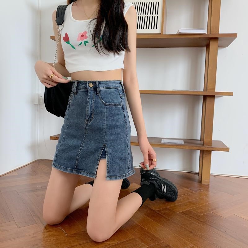 Chân váy jean lưng cao thời trang mùa xuân quyến rũ 2021