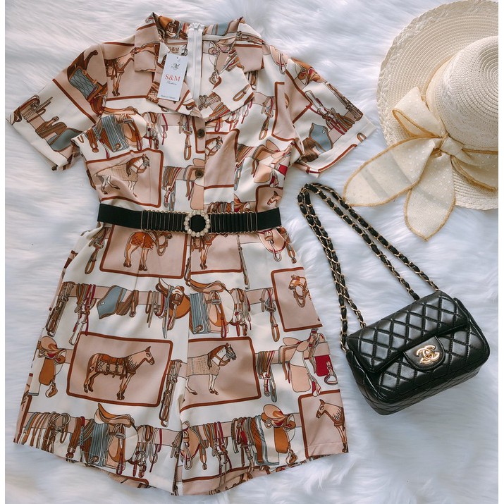 Jumpsuit ngắn cổ vest, vải mịn mát, họa tiết đẹp S&amp;M GR0042