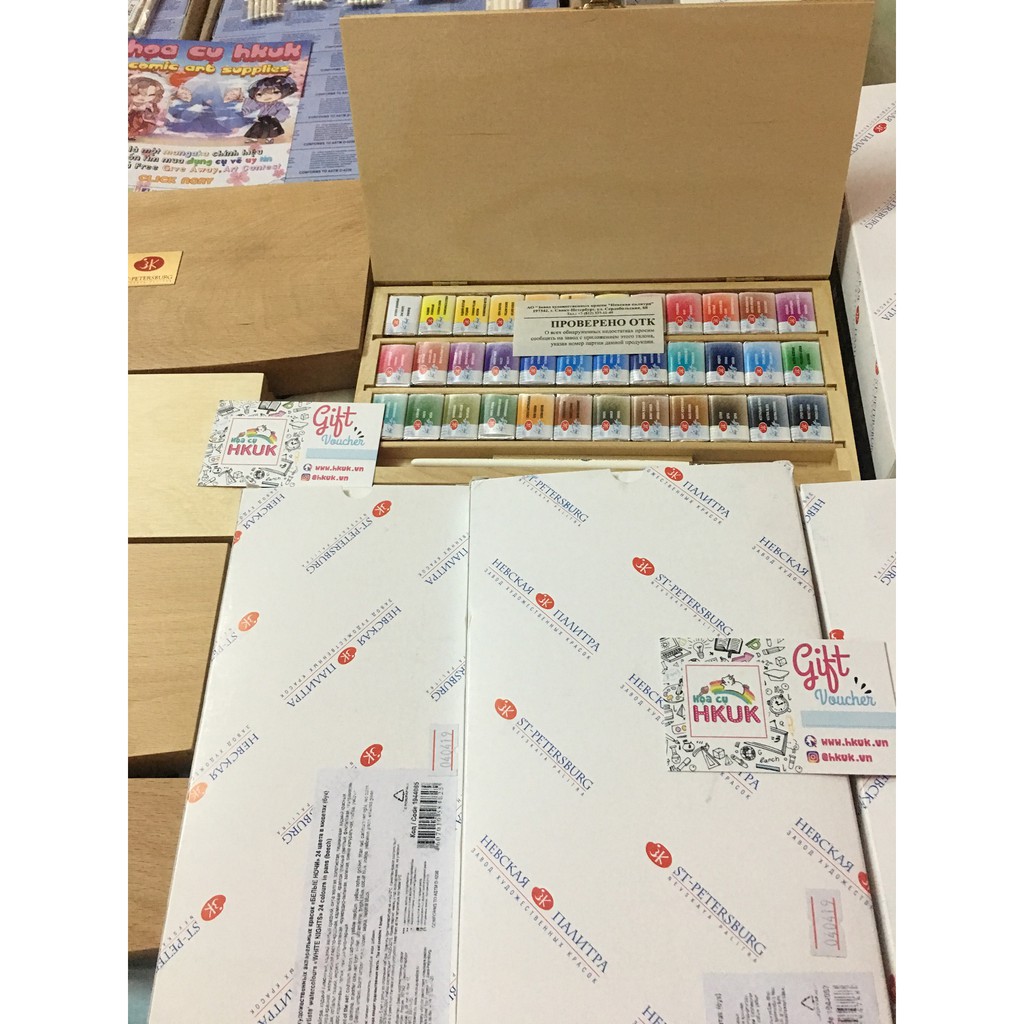 Màu nước White Nights Nevskaya Watercolours Set Wooden Box 24 /36 (hộp gỗ màu nhạt, nắp thẳng)