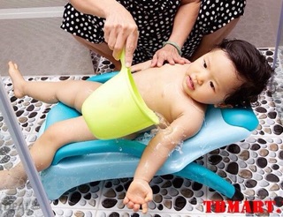 Ghế gội đầu cho bé