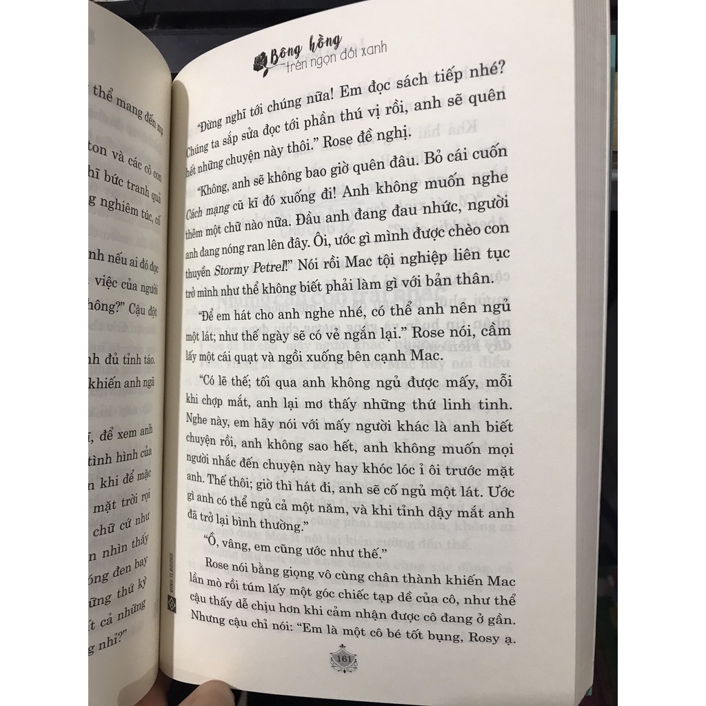 Sách - Bông Hồng trên ngọn đồi xanh