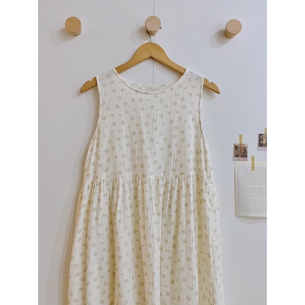 HERS - Đầm babydoll muslin phiên bản không tay