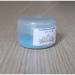 Bột dạ quang màu xanh lam phát sáng khi tối