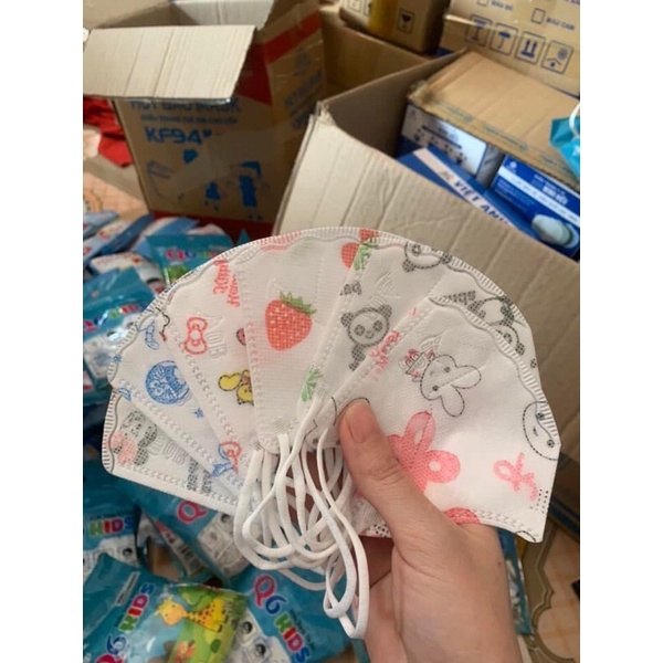 Khẩu trang trẻ em Q6-50 cái( 1-6 tuổi)
