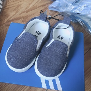 Giày h&m bé trai 18/19