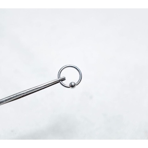 1 Chiếc khuyên vòng 1 bi JOLLY bằng thép y tế xỏ khuyên piercing